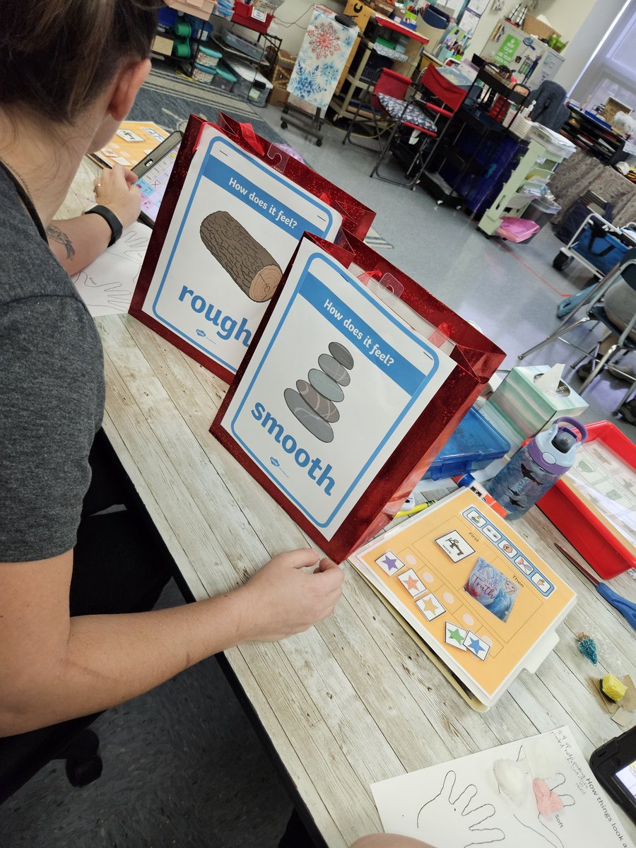 Expressions_FCPS tweet media