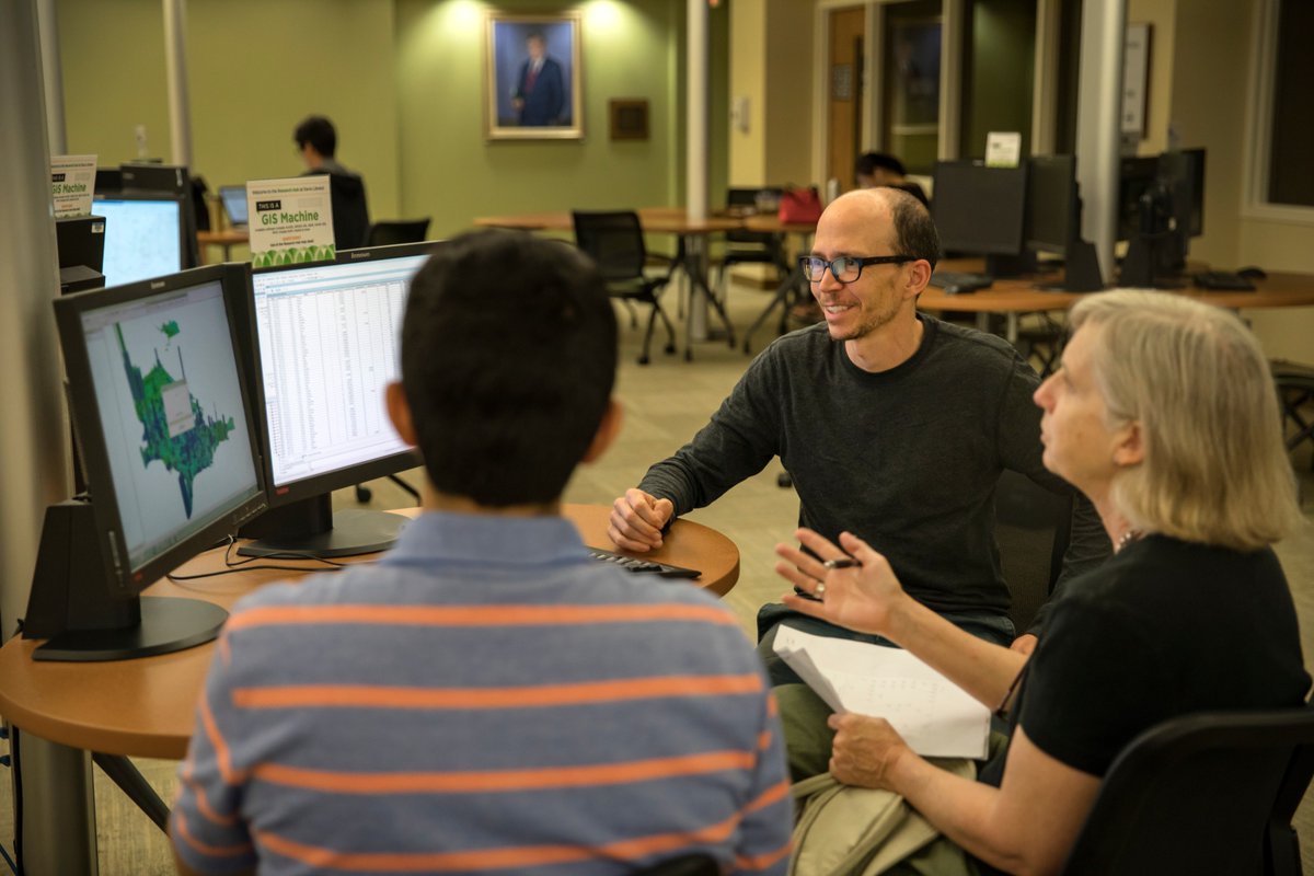Interested in learning how to use programs ArcGIS, tableau, or R? Take a class with Library Data Services! See their spring schedule and sign up for a class now. All classes are free! Learn more: library.unc.edu/data/events/