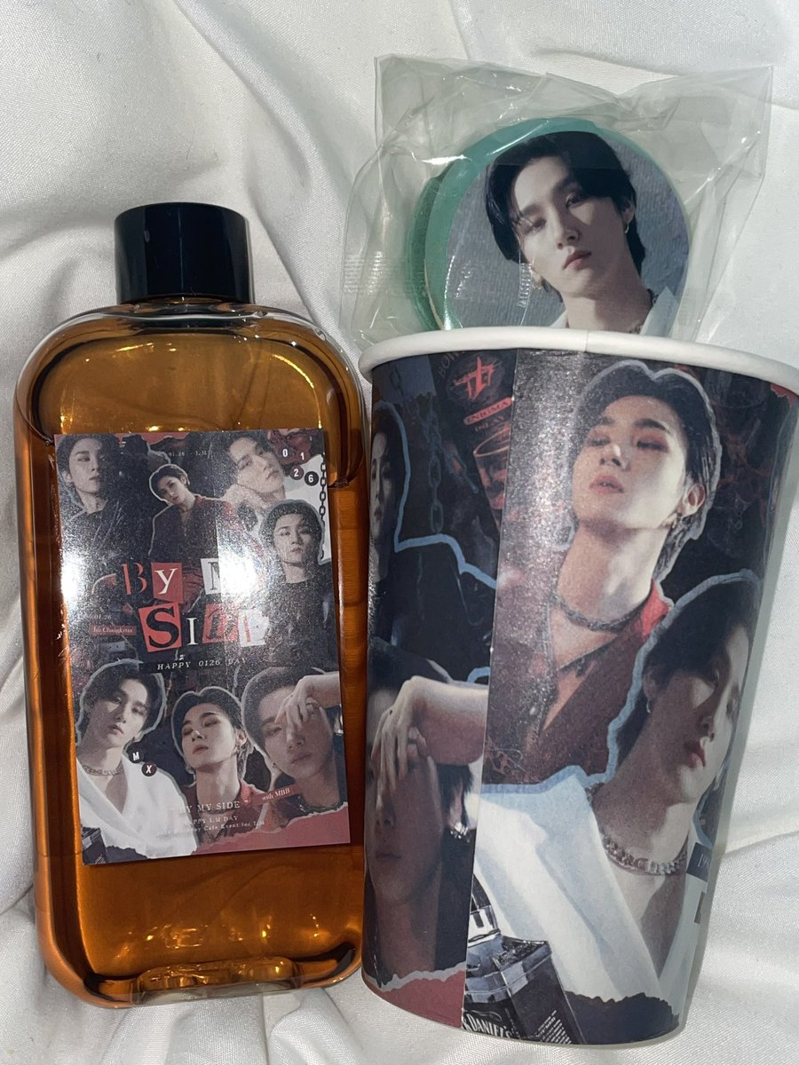 ii_xee_'s tweet photo. - 카페 이유
여기는 트레카가 정말 예쁨..
카페 내부도 아기자기하고 사진 찍는 거울도 짱 귀엽게 꾸며져 있다 
아이스티가 존맛❤️‍🔥

#by_My_Side 
#HAPPY0126DAY https://t.co/U589Uqioru