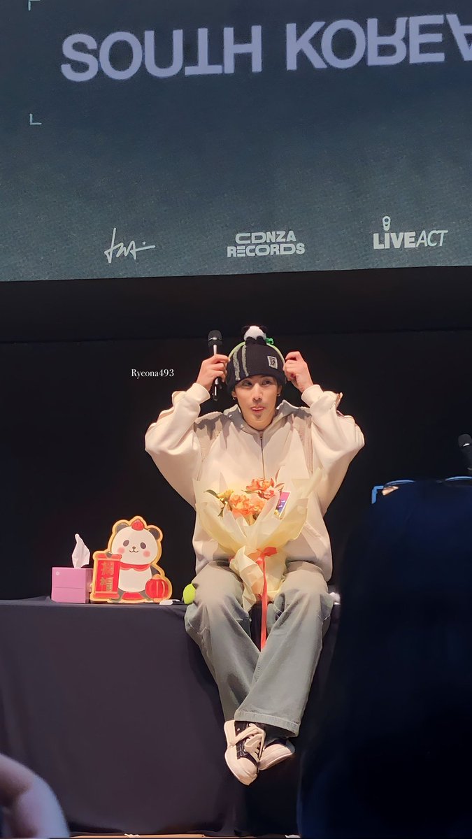 ibunnyMT's tweet photo. Still the same 

#MarkTuan #MARK #마크 @marktuan https://t.co/ZzTDqKTmhz