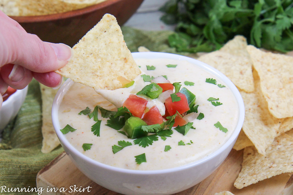 juliewunder's tweet photo. New recipe! Get ready for a crazy simple but super delicious, creamy, and cheesy queso dip!  This HEALTHY Cottage Cheese Queso Dip is made with just 3 ingredients and is low-calorie, high protein and tastes amazing.
----> https://t.co/nhQBTmCgZV https://t.co/RlD3ZwTH2w