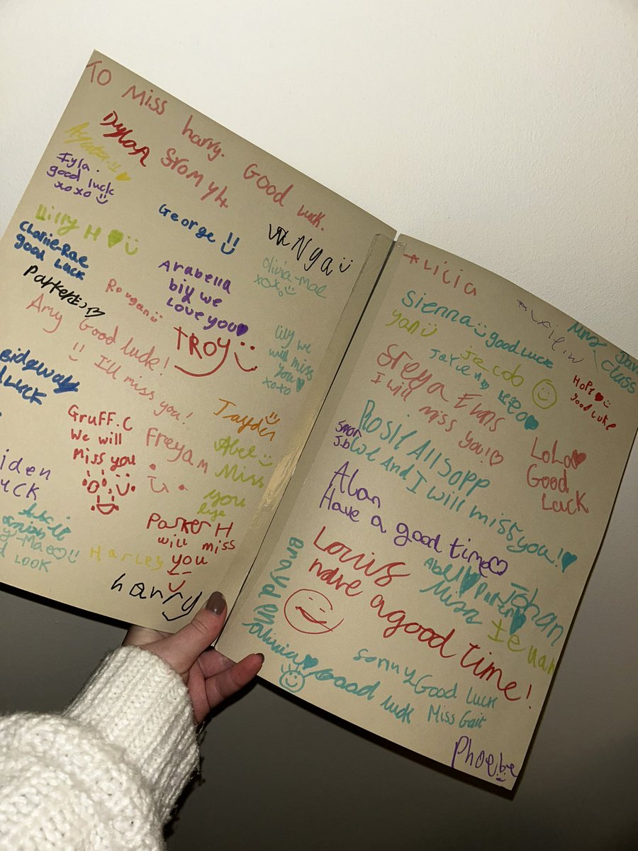 MissRDHarry tweet media