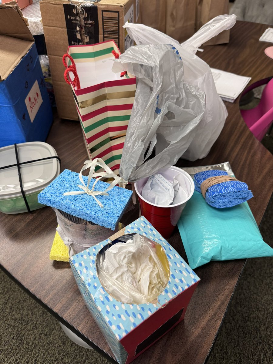 It’s egg drop day!! Can’t wait to put our STEM skills to the test today 🤩 These 2nd grade engineers have all different kinds of egg drop devices! 🥚