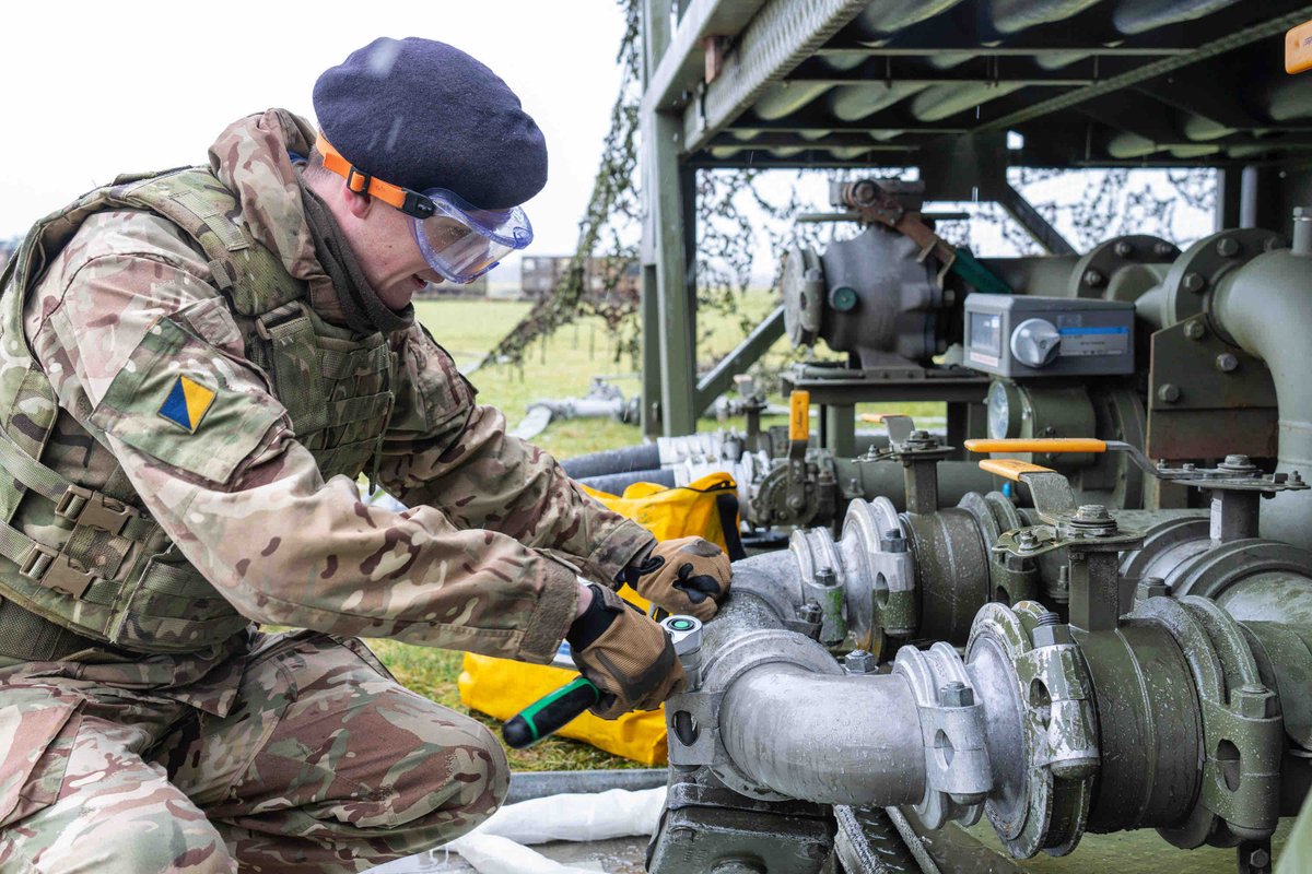#DYK we are supported by 2 British 🇬🇧 Bdes.  One is <a href="/104bde/">104 Theatre Sustainment Brigade</a> our Theatre Support specialists.

We rely on their specialist expertise such as Petroleum Operators.  As Sun Tzu said “The line between disorder and order lies in logistics.”

#logistics #StrongerTogether #WeAreNATO #NRF