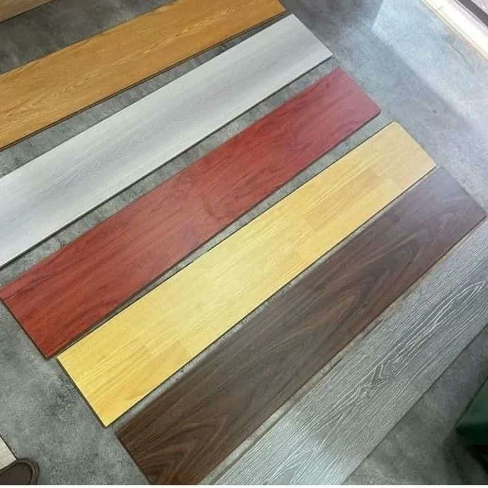 TGIF 🎉💃💃
Crafted for life's every step.Elevate your floors with our high-quality laminate wood, because your floors deserve a touch of timeless beauty.💫✨🏡🤗
Contact us on 0536435340 or 0206508114 
#LaminateLuxury #WoodenWonders #FlooringElegance #HomeDesign