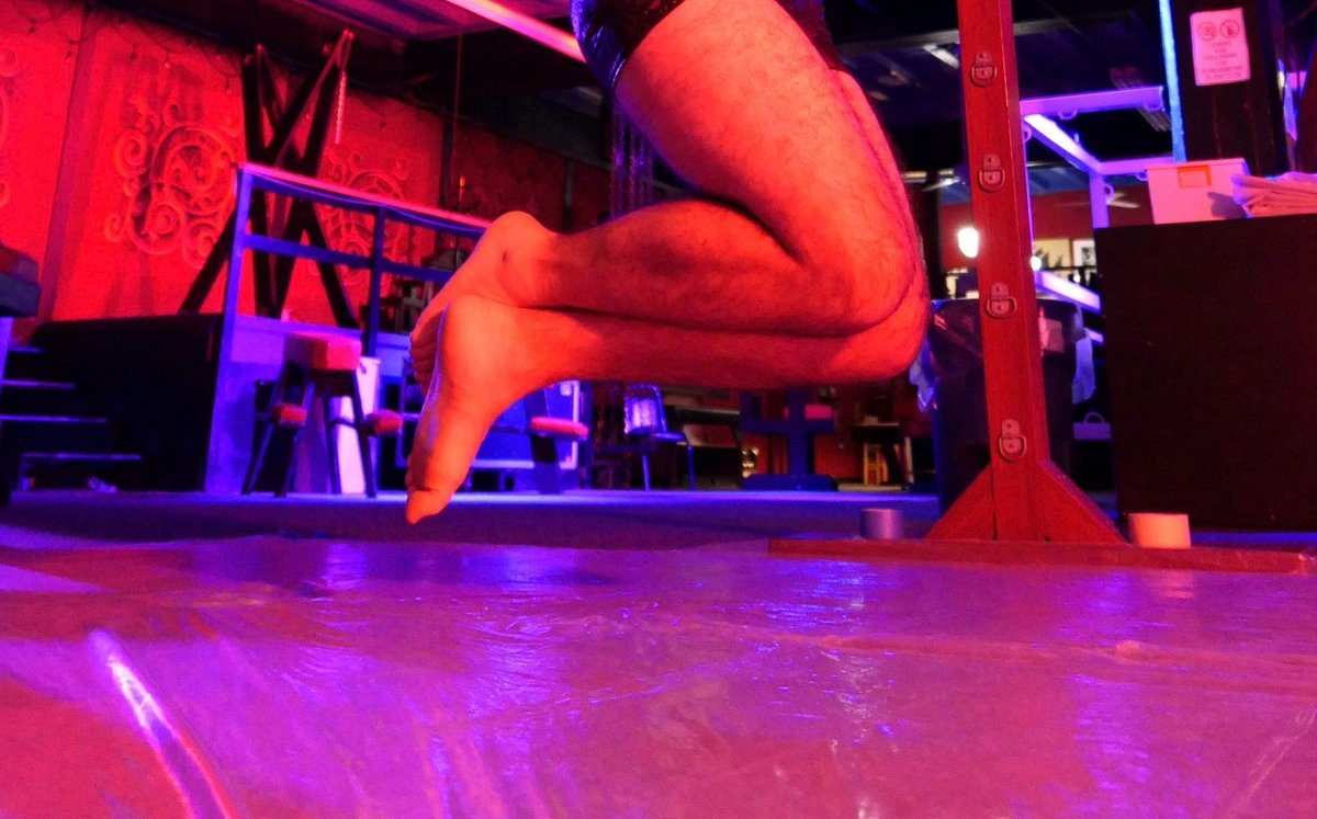 SuspenDCTeam's tweet photo. Happy feet, struggle toes, weight of the world in your last connection to the earth...however you think of them, these shots that always and immediately draw me into the memory of the moment. @GrayWithAnA #hooksuspension #fleshhooksuspension #hookpull #hooklife #hooklove https://t.co/WLVS0ApR3r