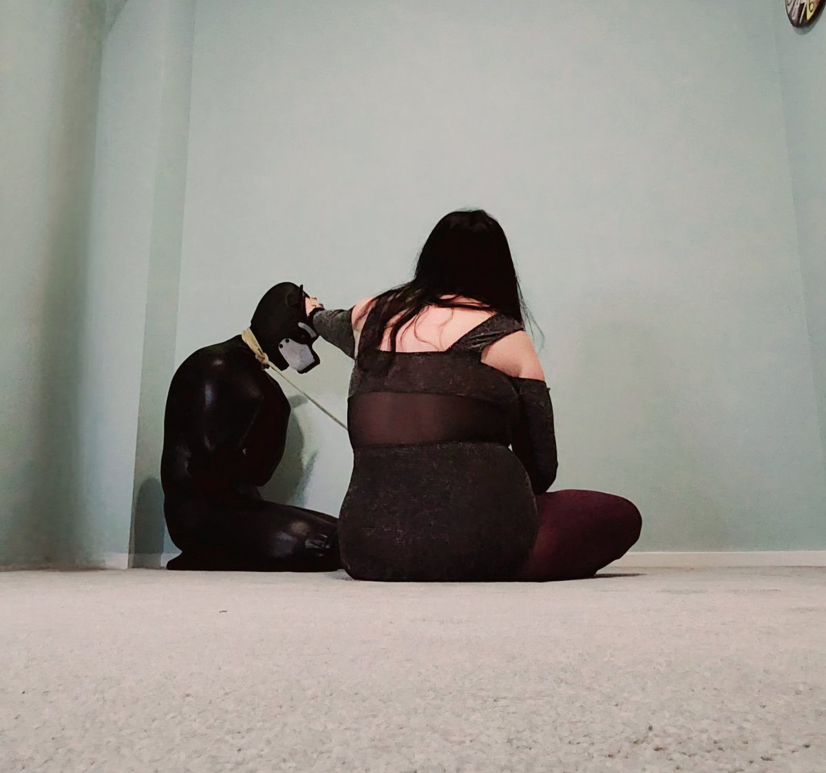 Purplejonesy's tweet photo. A couple of sweet moments taken from a video never posted. Proof that @mystrix_v2 can be sweet.

#rope #shibari #kinbaku #shibarimodel #shibaribondage #ropebunny #ropebondage #meninrope #malebottom #pupplay #puppyplay https://t.co/8SXP11bgPq