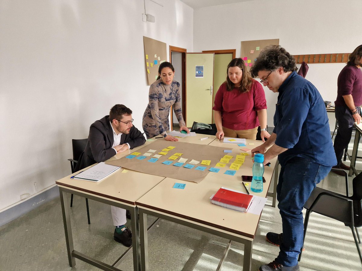 Esta mañana, hemos asistido en nuestro Vivero de Empresas a un interesante taller sobre 'Herramientas Visuales'.
Impartido por Carolina Salvador, los asistentes han descubierto como utilizar herramientas como User Story Map, Impact Map o Release Plan.
#fgulem #leonesp #unileon