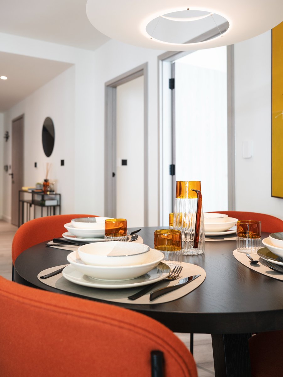 AspenConsortPL's tweet photo. Drawing inspiration from the rich heritage of the local area, the HBA Residential interiors team intricately weaves the narrative of spices, trade, and the bustling docks into the design. https://t.co/ZLgpxrPDY3