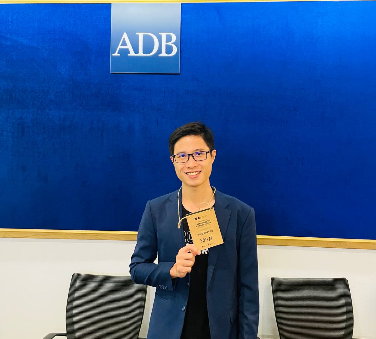 BlockTree tweet media