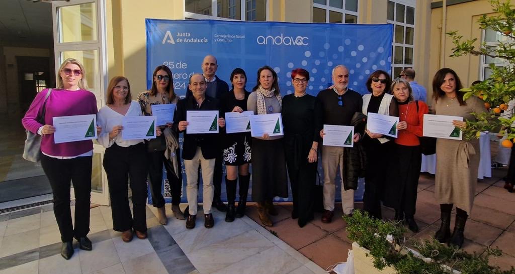 ags_nortecadiz's tweet photo. 📣📣 El AGS de Jerez, Costa Noroeste y Sierra de Cádiz tiene la mejor cobertura vacunal de la provincia, ha recibido 11 premios #AndalucíaSeVacuna. 

Enhorabuena!!!
Orgullosos de nuestros profesionales!!!

#SomosAreaJerezCostaSierra 
#AndalucíaSeVacuna https://t.co/KaaAqgnAYW