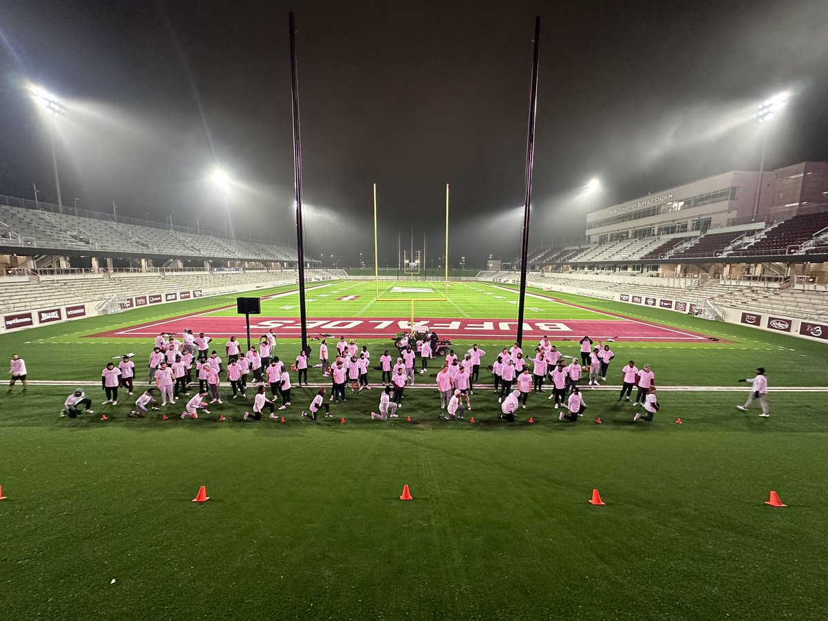 Some pictures don’t need words…

#HereWeCome 

🦬 🔥 🏈