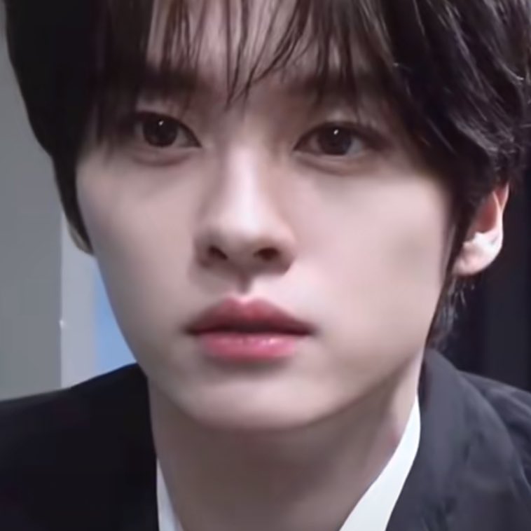 minluvsaurus's tweet image. 2018 LeeKnow       ⇢        2024 LeeKnow