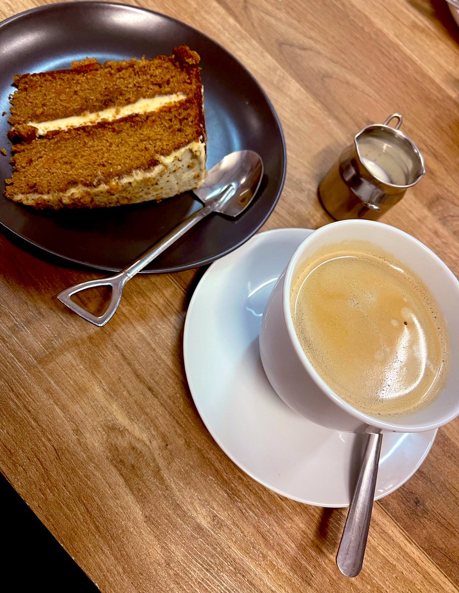 I love carrot cake 🍰☕️