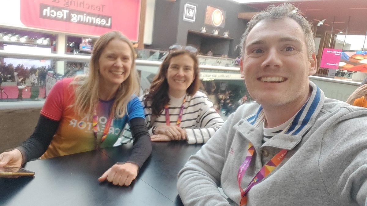 bannonc4sie's tweet photo. Lovely meeting with @lcfranks from @BookCreatorApp to talk about all the amazing features that support Irish teachers embedding digital technologies into teaching, learning and assessment. @roisin_lineen  @OideTechinEd https://t.co/NBbmoopSXy