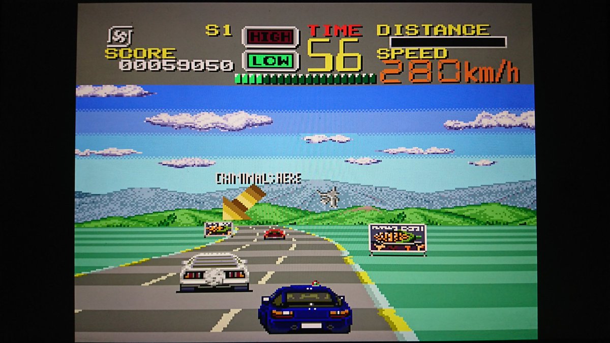 moetarou7's tweet photo. 1990年1月26日 #PCエンジン #HuCARD『チェイスH.Q.』が #タイトー より発売!
ACからの移植のカーチェイスゲーム。
ナンシーより緊急連絡!
逃走車両を追跡、体当たりで止めろ!ターボも駆使して制限時間内に犯人を逮捕しよう。
他のレースゲームより高速度でのハンドルが効きやすくスピード感がある。 https://t.co/krorb7WUfF