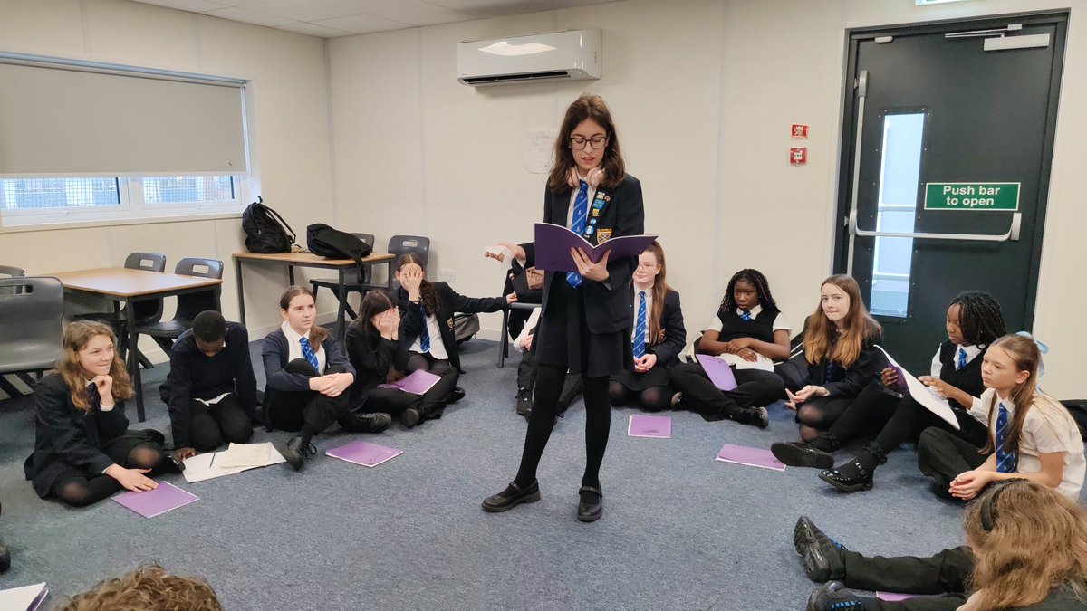 MissMit77's tweet photo. 1.1's Poetry Jam was a success! Our talented poets were brave enough to share and perform in the old fashioned way 💃🏻🕺🏻

@StAndrewsRCSec 
@lol_kearns https://t.co/eoHLKKGxce