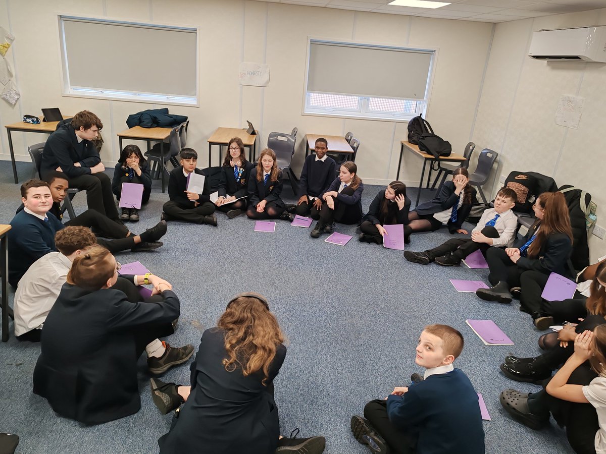 MissMit77's tweet photo. 1.1's Poetry Jam was a success! Our talented poets were brave enough to share and perform in the old fashioned way 💃🏻🕺🏻

@StAndrewsRCSec 
@lol_kearns https://t.co/eoHLKKGxce