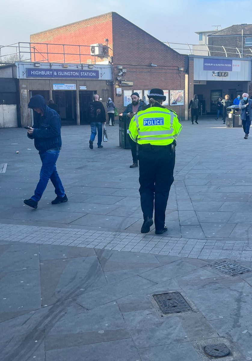 Officers have been out and about this week for national neighbourhoods awareness week. 

If you see us about, come over and say hi 👮‍♀️#mylocalmet