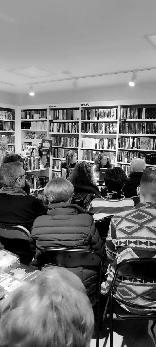 raquelvqz's tweet photo. Qué buena tarde ayer en Sada, con mi Paralelo 36 (@Talenturalibros) y Una madre de @DianaAradas (@paseoeditorial). ¡Gracias a la librería Nobel y al público por la acogida! https://t.co/P2ipu5kuAv