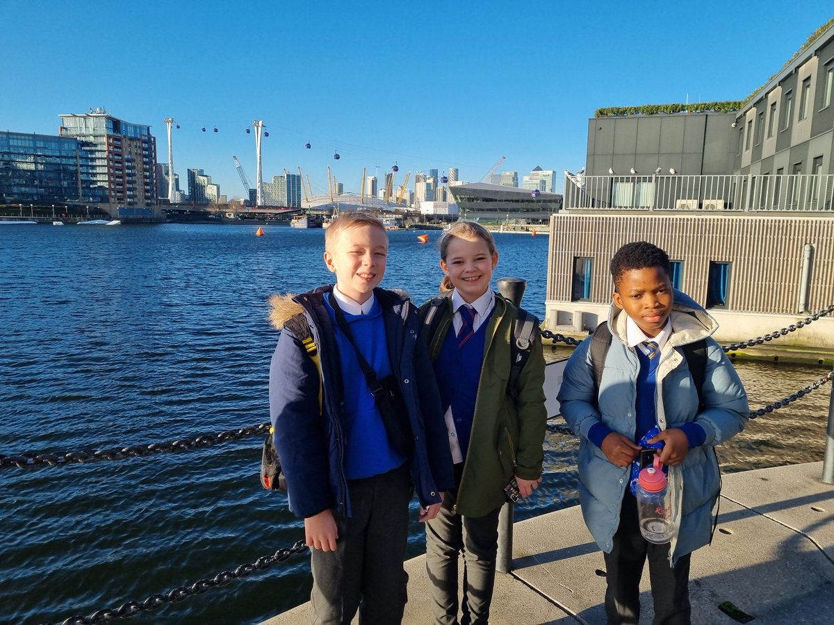 Parkfield's tweet photo. Y6 #technologyteam members have enjoyed their visit to @Bett_show in London. https://t.co/1yLJVMlgbc