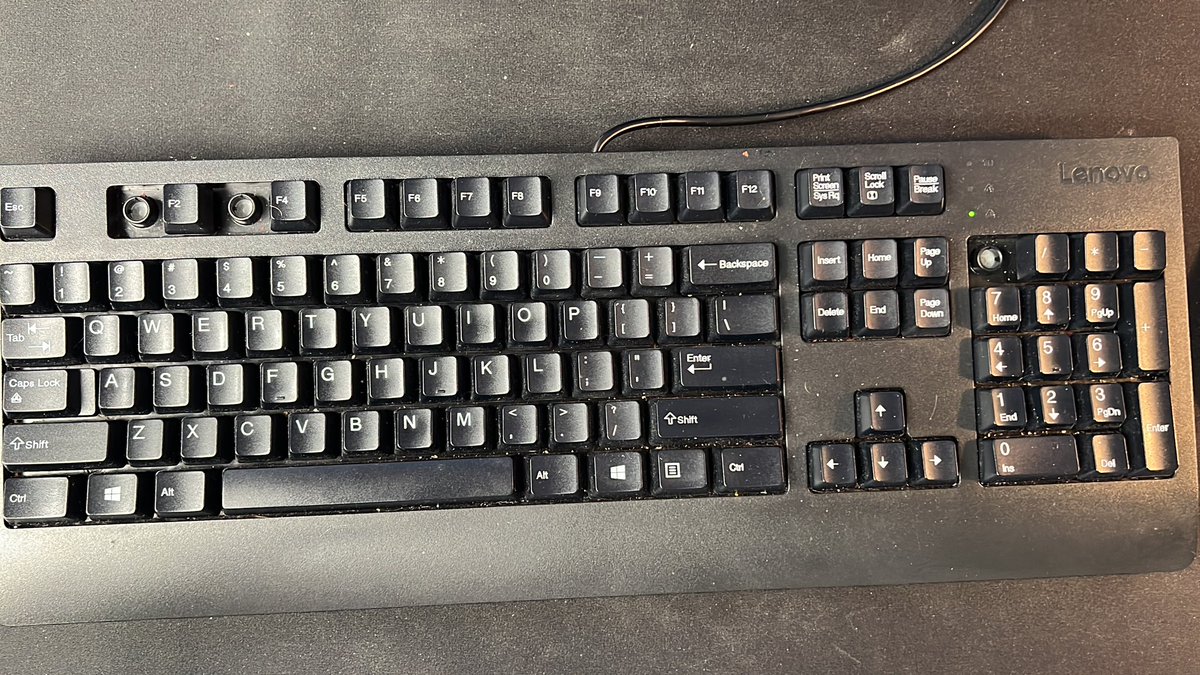 hossafy's tweet image. There are two types of people in this world. 

1) people who are very confused looking at this picture

2) excel nerds. 

#iykyk #MSExcel