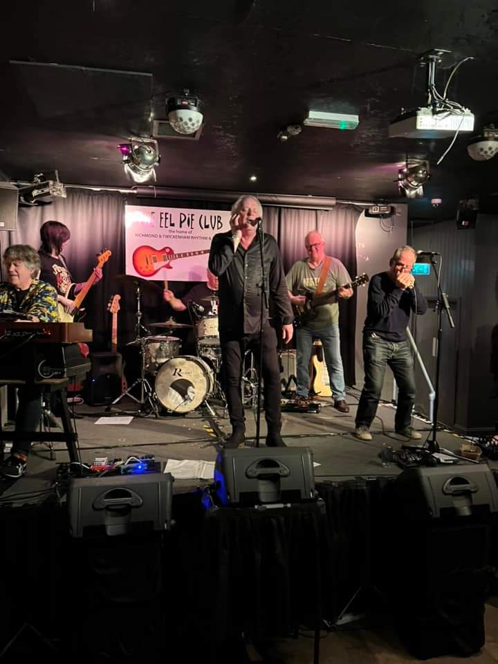 BluesClubBand's tweet photo. From Martin Chittock , Eel Pie Club , yesterday https://t.co/TF1AxYpqjQ