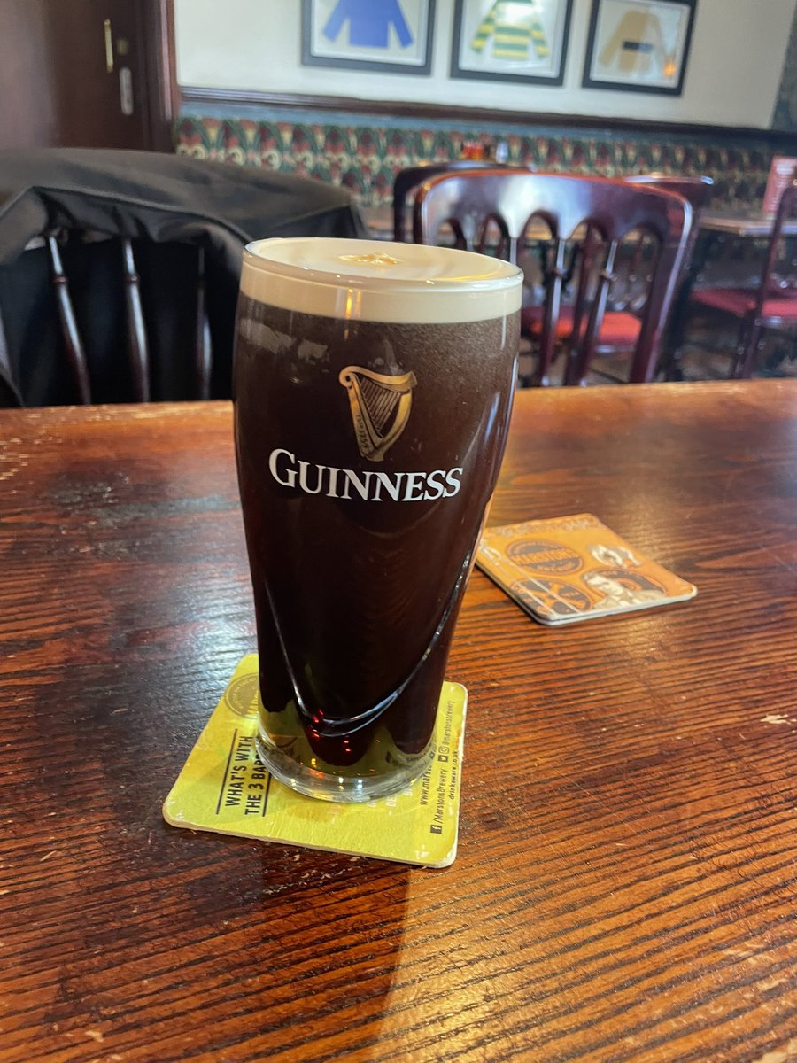 Name a better Friday treat. I’ll wait. 🥰🥰🥰#guinness