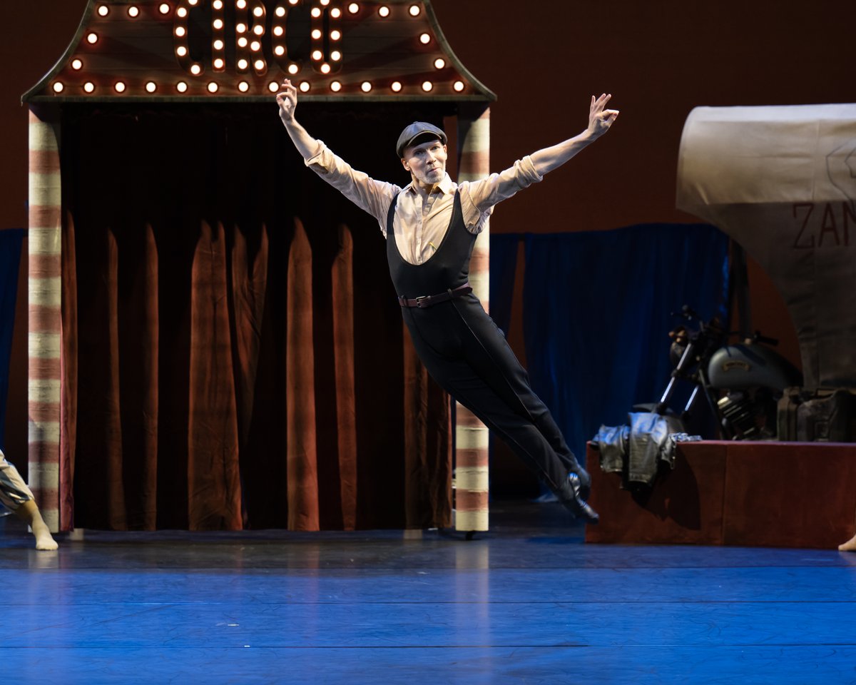 ACWorkroom tweet media