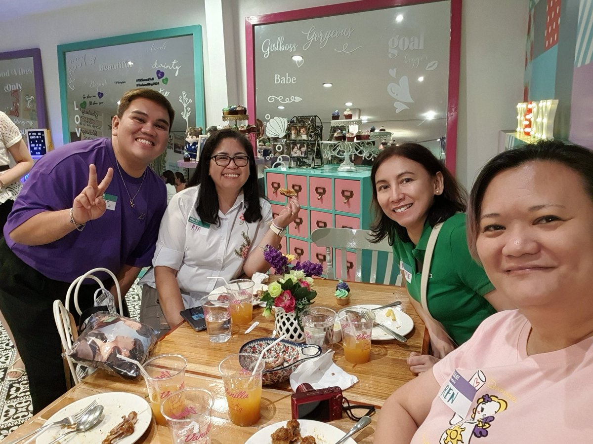 LittleStarElle's tweet photo. Met new believers today and celebrated TK day! Thank you for having us! @tk_bgn #TKday https://t.co/zx7K34XcZv