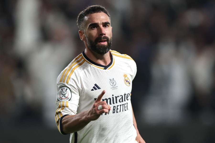 DonShelby_'s tweet photo. Sorteo exprés.

Camisetón de nuestro capitanazo: 

Don Daniel Carvajal.

El ganador podrá escoger la que más le guste de nuestras 3 equipaciones.

- RT este tuit.
- Seguir a @Ctinfo_17 
- Ser seguidor mío.

Doy ganador el sábado después del Las Palmas - Real Madrid ¡¡Suerte!! https://t.co/lWc876IjZL