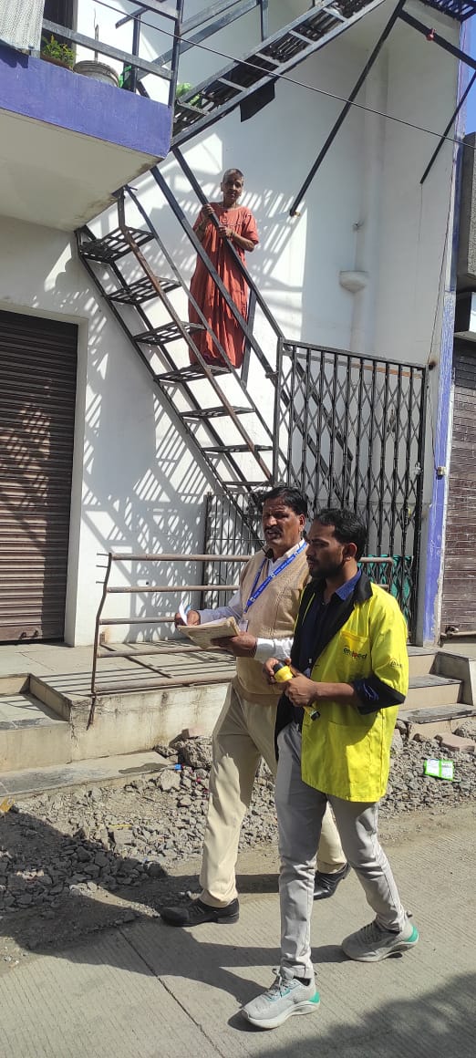 RavindraBraham3's tweet photo. एयरपोर्ट एरिया में लार्वा चैक करते हुए @Embed @IndoreCollector
#EMbed2EndMalariya  @HimanshuJayswar
@Familyhealth
@Sksomya
@rajesh_amh
@Avdheshsingh_
@Daulat780Patel
@AryaPhoolwati
@RahulHaran17726 @IndoreCollector @santoshbhargav2 https://t.co/EbVqffPvbC
