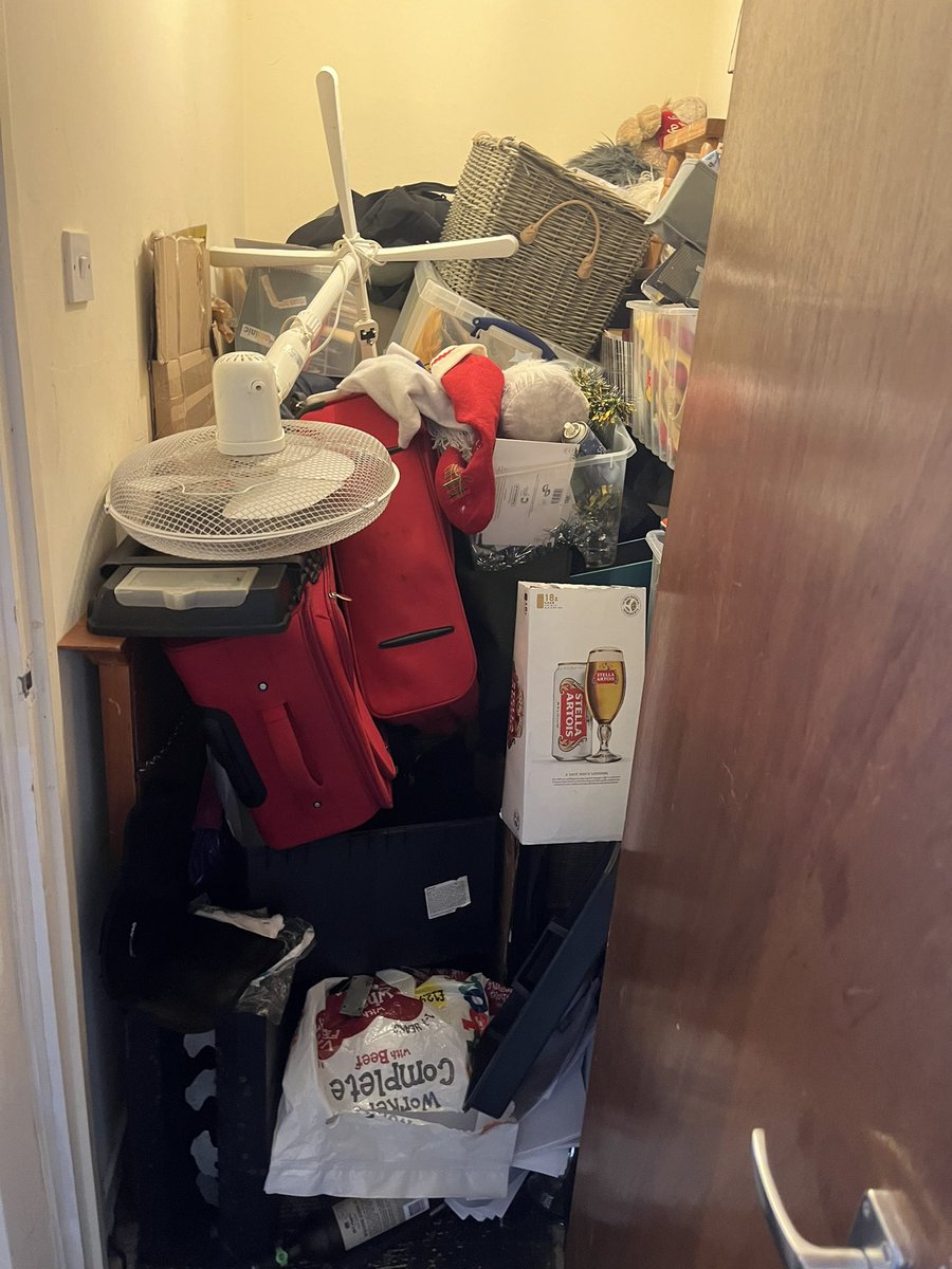 that_guy_dom's tweet photo. Anyone else watched @Syndicate vlog and decided to sort the junk cupboard out? https://t.co/KFCbr964DV