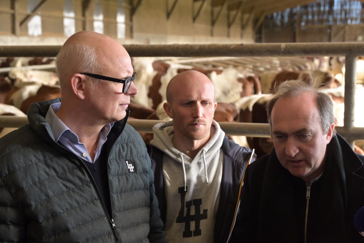 Les agriculteurs sont passionnés mais ils sont inquiets. Ils veulent pouvoir vivre de leur travail et être reconnus pour ce qu’ils font au service de notre pays. Ils ont raison!