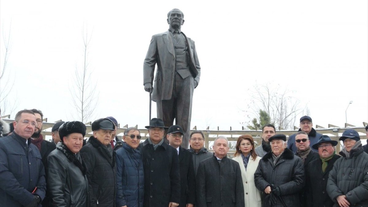Atatürk Parkı
Almaty, Kazakhstan 🇰🇿
❤️🇹🇷