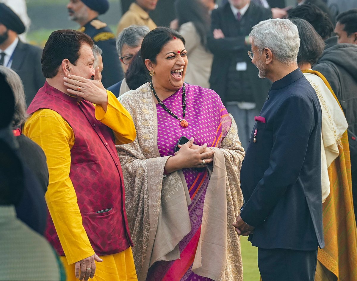 #InPics | Here are some glimpses of the 'At-Home' reception at #RashtrapatiBhavan hosted by President #DroupadiMurmu on the occasion of #75thRepublicDay