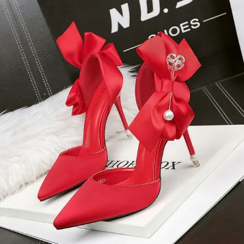 DGlamoros's tweet photo. Pointed high heels at https://t.co/0MER80Pny5 

#heels #wintercollection #wintershoes #wintershopping #shoestyle #shoesaddiction #shoeaddicts #shoeaddict #shoesshoppingonline #shoeaddicted #boots👢 #bootslover💜 #heelshoes #bootgallery #leatherboots #sandals https://t.co/OGCbvHCXbu
