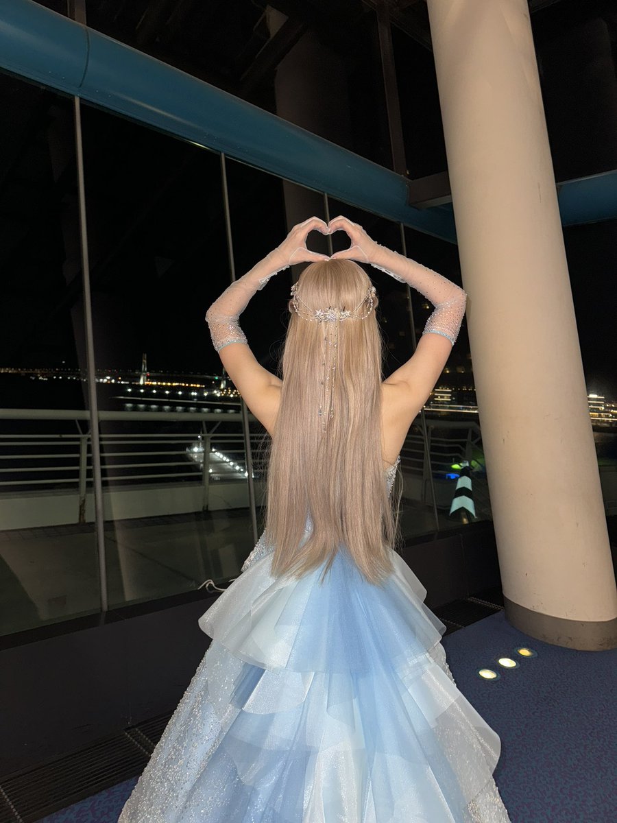 hnd_htm__1006's tweet photo. 皆さんから沢山の愛をいただき
一瞬一瞬が本当に幸せな時間でした。

今までお世話になった方々、いつも応援してくださる方々、出逢ってくださったすべての皆様に感謝の気持ちでいっぱいです。

最高の1日と最高の思い出を本当にありがとうございました❄️

#本田仁美卒コン https://t.co/qn2EIZm5hY