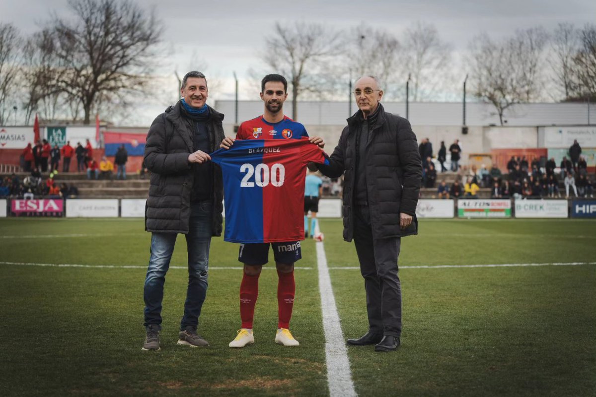 Unió Esportiva Olot tweet media