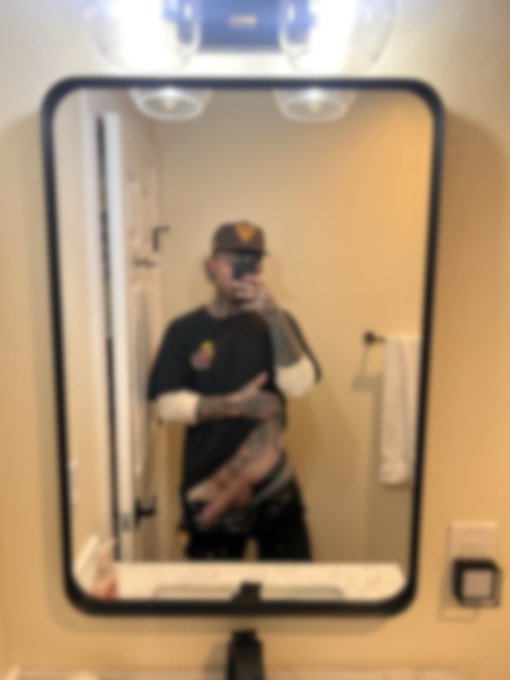 50 free subs since y&rsquo;all keep being too slow  https://t.co/yM5byeEywc https://t.co/SMBhK1UFp4