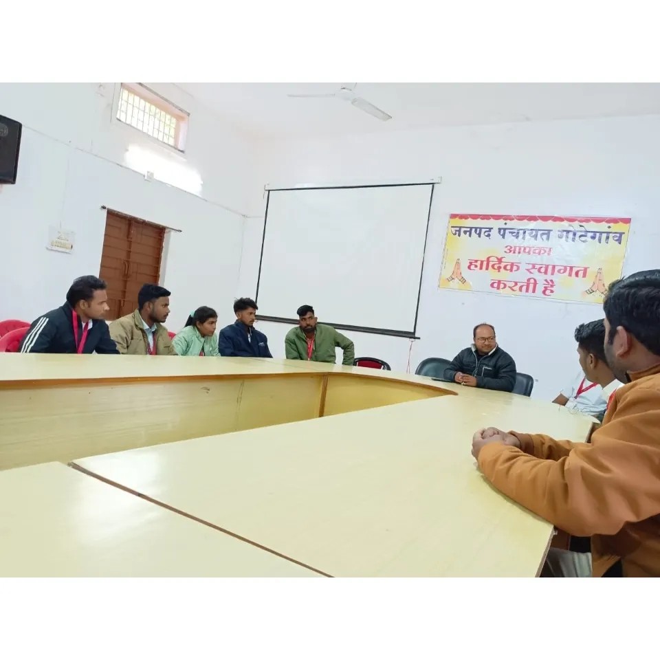 कल दिनांक 25/01/2024 को जनपद पंचायत गोटेगांव में पेंशन हेतु ई- केवाईसी के लिए जनसेवा मित्रों की मीटिंग रखी गई एवं उन्हें पंचायत जाकर ई- केवाईसी हेतु निर्देश दिए गए #cmyipmp #cmyipnarsinghpur <a href="/AIGGPA/">AIGGPA</a> <a href="/CMYIP_/">Chief Minister’s Youth Internship Programme</a> <a href="/CMMadhyaPradesh/">Chief Minister, MP</a> <a href="/DrMohanYadav51/">Dr Mohan Yadav</a> <a href="/ChouhanShivraj/">Shivraj Singh Chouhan</a> <a href="/drnarottammisra/">Dr Narottam Mishra</a>
