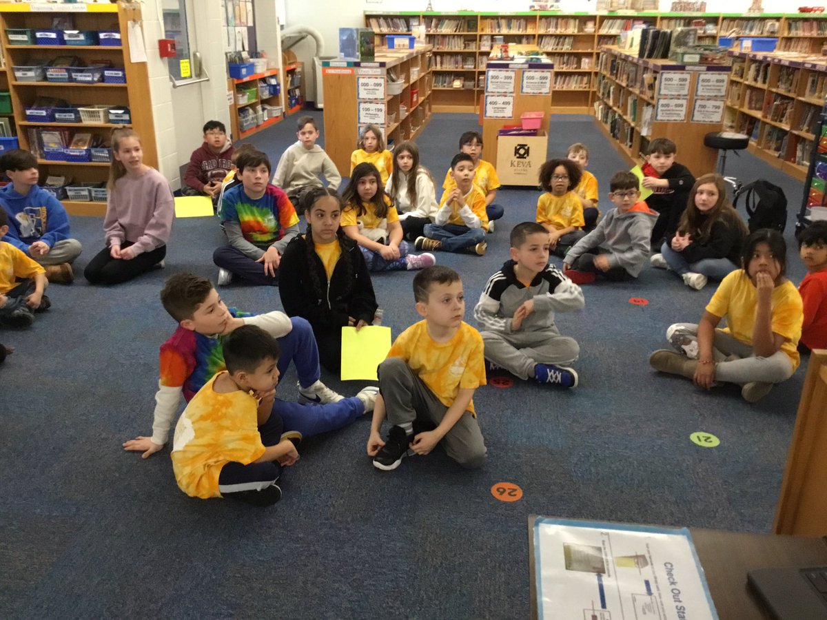 Mrs. Ayres tweet media