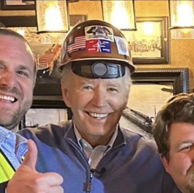 365_flavor's tweet image. Wise statement by #Trump. Beat her at the polls. 

Then it’s on to ole #ScrantonJoe who gives us gold like this ridiculous picture 😂😂

But #biden knows the issues of the “working man” right? Right?