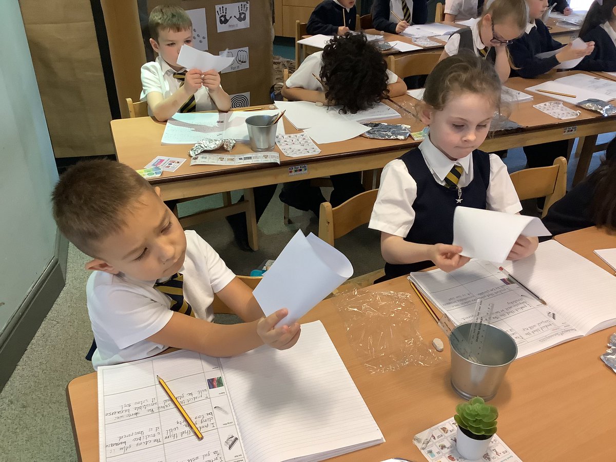 CroxtethCleaver's tweet photo. In science, we have been discussing the properties of everyday materials. We investigated what material would be the most suitable to make a book. #CroxtethScience @CroxtethC @RainbowEduMAT https://t.co/eX54R11aMZ