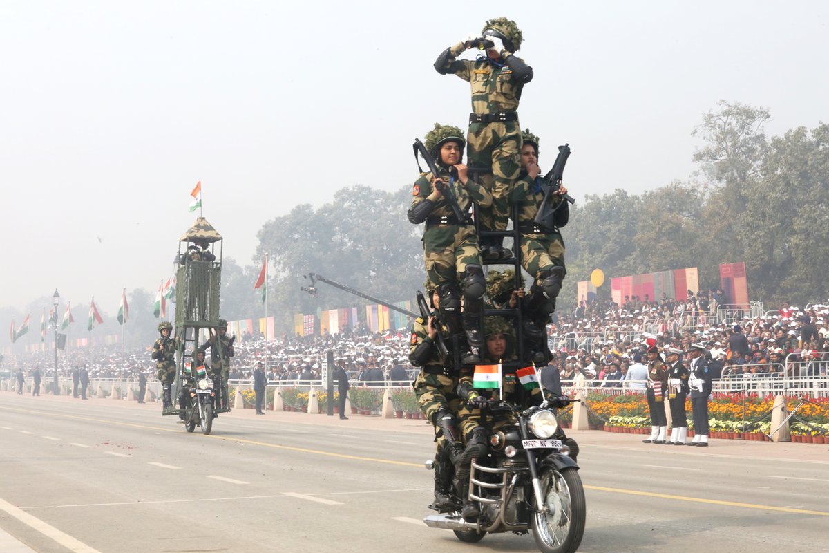 SpokespersonMoD's tweet photo. Hats off! Women #DareDevils, dazzled with their daring motorcycle stunts this #RepublicDay2024. Breaking stereotypes and redefining thrill, these women riders are unstoppable!

 #WomenDaredevils

@rashtrapatibhvn
@PMOIndia
@rajnathsingh
@giridhararamane
@HQ_IDS_India
@adgpi https://t.co/tmKoHFmYBQ