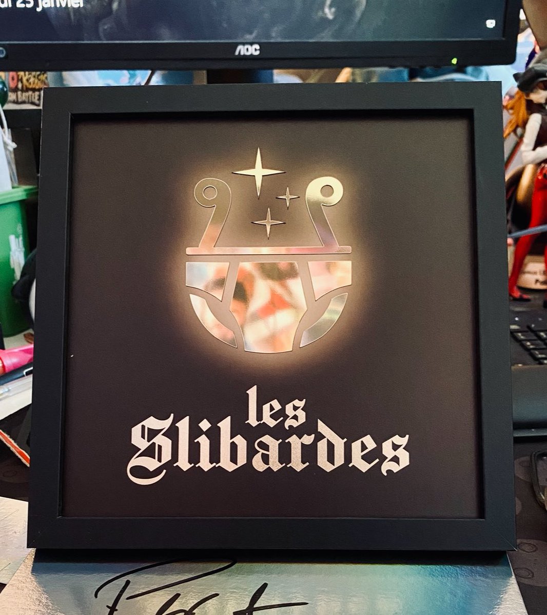 Is our <a href="/FF_XIV_FR/">FINAL FANTASY XIV</a> free company going too far? Not enough according to <a href="/Tristan_Phl/">Printiverse 💫</a> who print us this awesome gift &lt;3