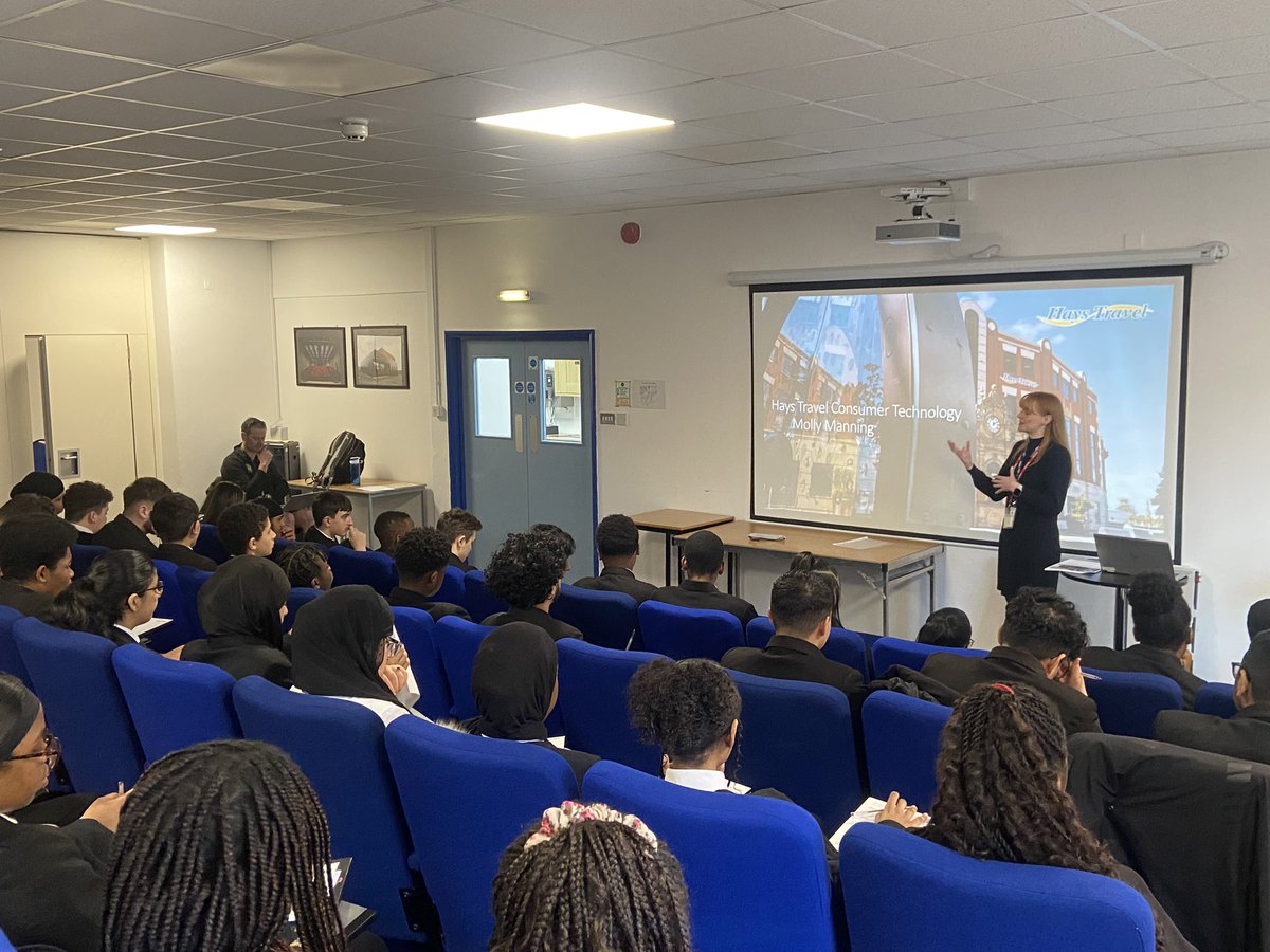 LoxtonSca's tweet photo. Great session from Hays Travel on everything careers and technology used in a travel agency, our Year 10 T&amp;T students completed notes and asked lots of questions during their session. @ShirelandCA @HaysTravel https://t.co/qufh0Bj9mW