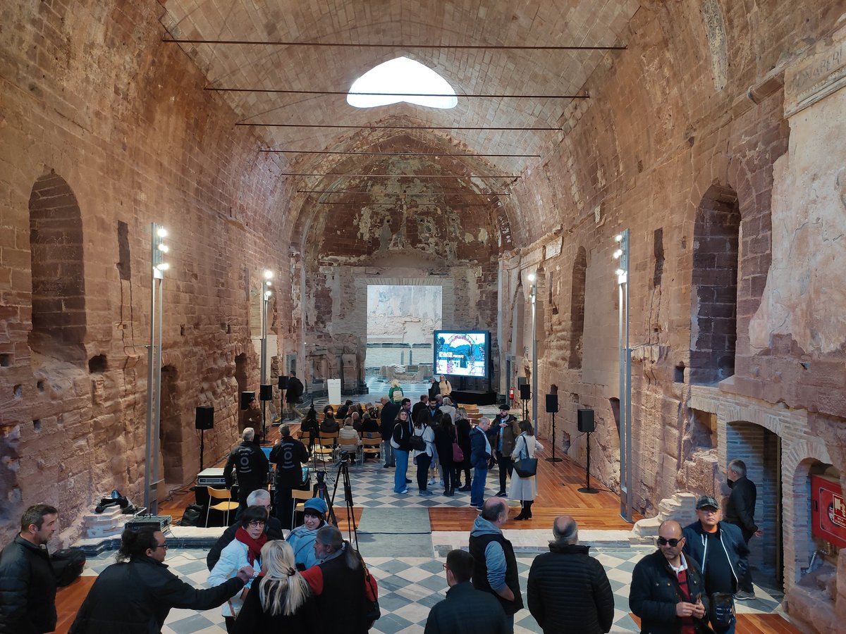 PratsCarles's tweet photo. La Cartoixa d'#Escaladei sempre impressiona. Amb la restauració de la seva església és més fàcil veure l'esplendor que va tenir. Avui hem assistit a la inauguració de l'obra de restauració, que començà el 2020. La comarca, des d'avui, encara llueix més. https://t.co/uAWv5R8BK8