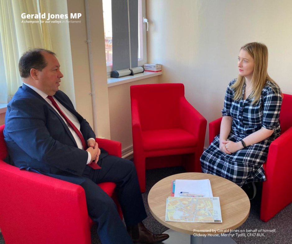 A very useful meeting with <a href="/AgeCymru/">Age Cymru</a> today to chat about issues facing older people across Wales.

We talked about:

💷 Access to banking
🚫 Stopping scams
🚍 Transport

Thanks so much to Rhian for popping in and sharing details of the campaigns.