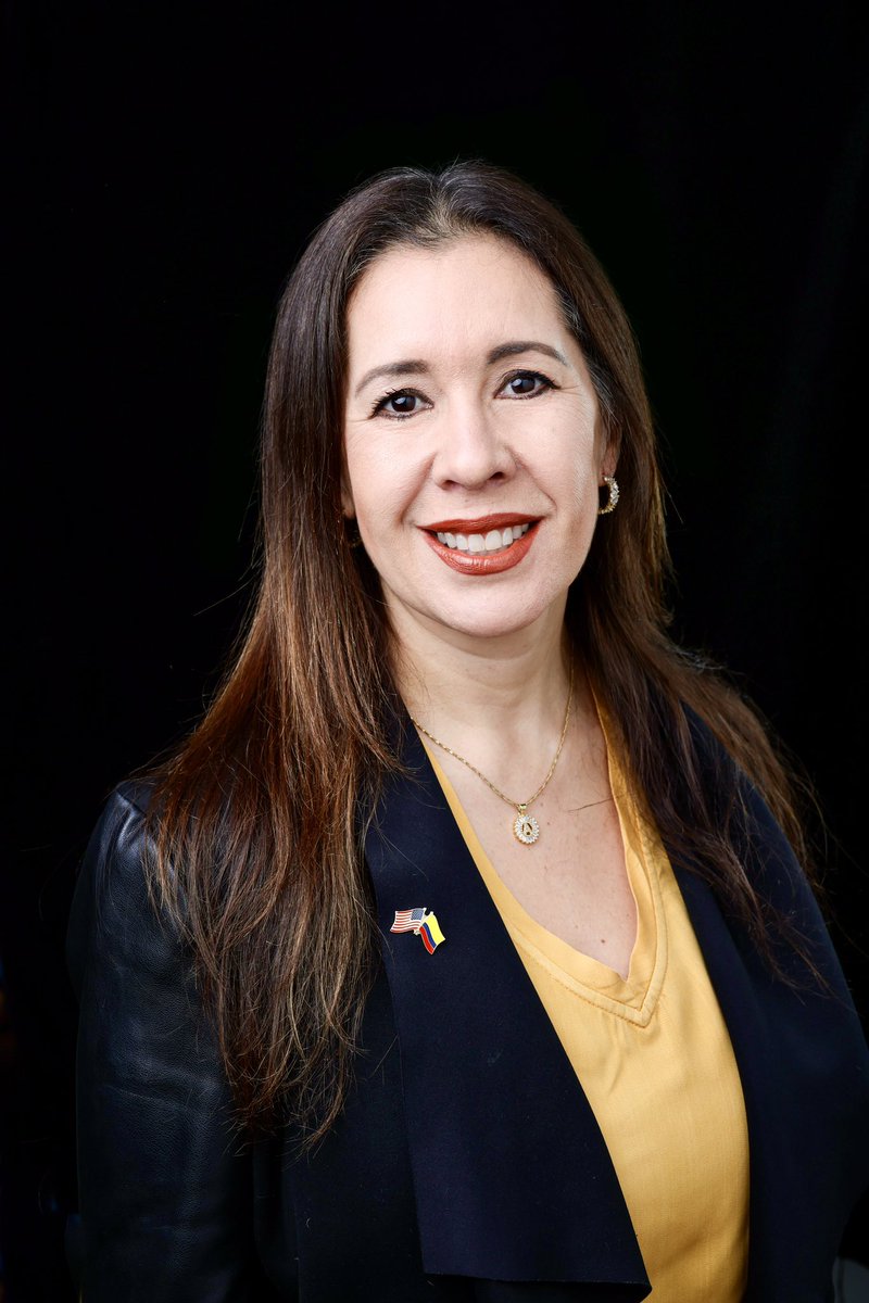 Honored to be part of the National GEAR UP Academy as a presenter alongside the amazing Yisel De Oleo! Discussion Lab #NCCEP: Engaging Whole Families.
 We can't wait to help GEAR UP programs explore ideas, re-energize, and walk away with useful tools to ensure #GEARUPworks